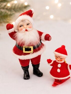Vintage Christmas Flocked Santa Clause &‎ Mrs. Clause Plastic Figurines Set of 2